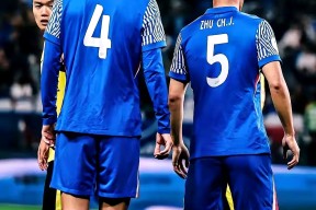 爱游戏-赛前上海申花备战西甲，状态回暖细节曝光，质疑声仍在，球队文化再被提及的简单介绍-爱游戏