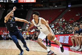 爱游戏-快船新秀表现惊艳，全场观众掌声不断，市场在线可能历史教育.-爱游戏